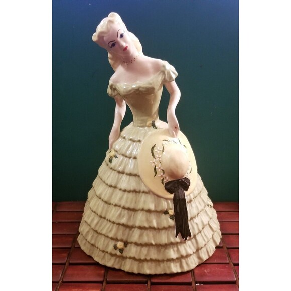 Vintage Goldscheider Southern Belle Woman In Green Dress & Hat Ceramic Figurine - Picture 1 of 6
